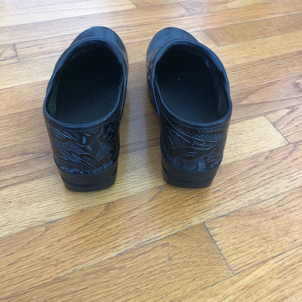 Dansko Professional Tooled Women’s Clog Size 38 - image 3